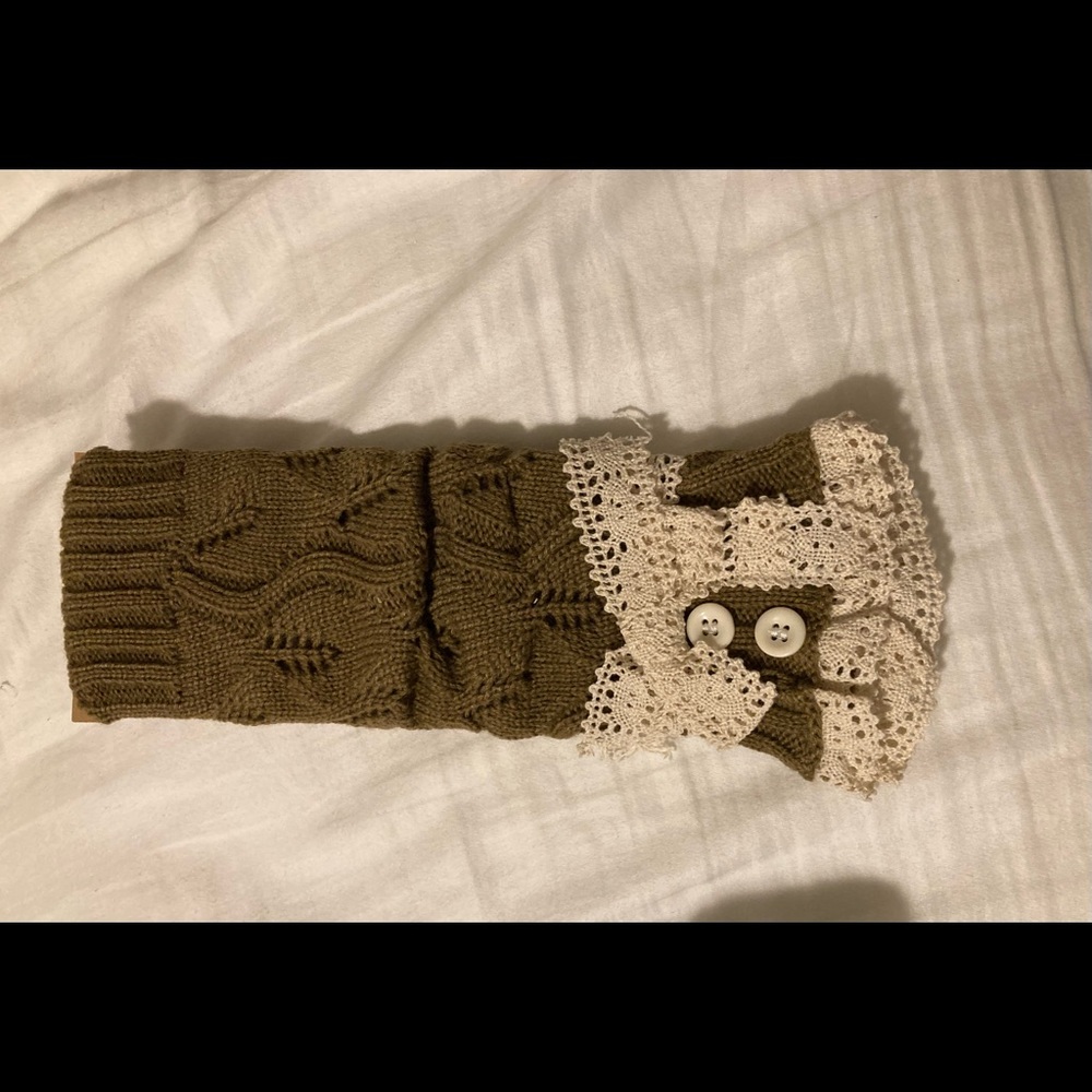 Brown with Lace Arm Warmers